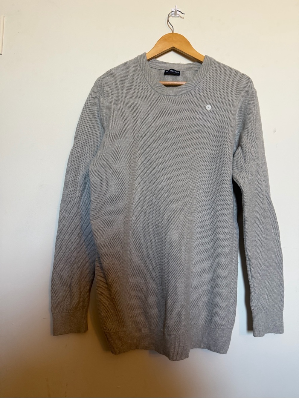 GAP Men's Crewneck Sweater in Light Gray